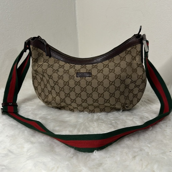 💯Authentic Gucci Shoulder Bag with Cherryline🍀 - Picture 15 of 15